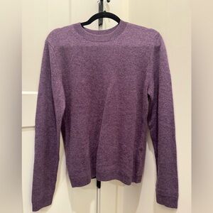 Banana Republic women’s Lavender Crewneck Sweater